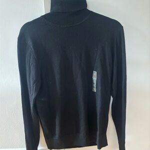 Uniqlo Merino Black Turtleneck Sweater